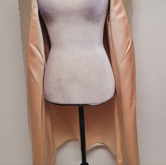 50s Rare Vintage Cream Peach Raw Silk Satin Knit Boxy Frog Clasp Opera Coat - Picture 13 of 14